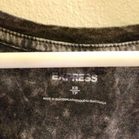 Express dark gray graphic cross tee - Picture 6 of 7